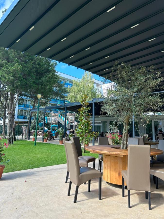 Hotel Agora Neptun Luaran gambar