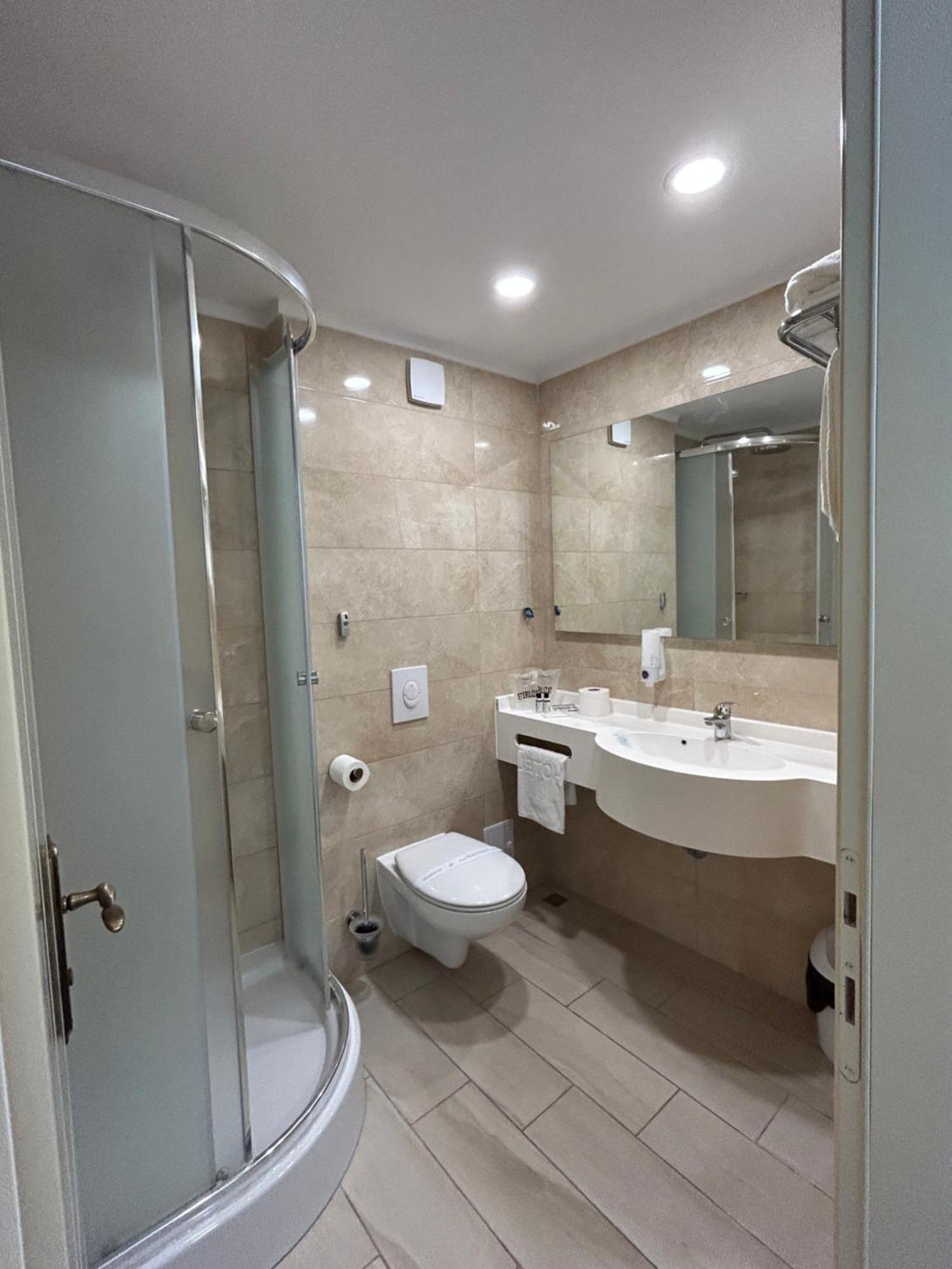 Hotel Agora Neptun Luaran gambar