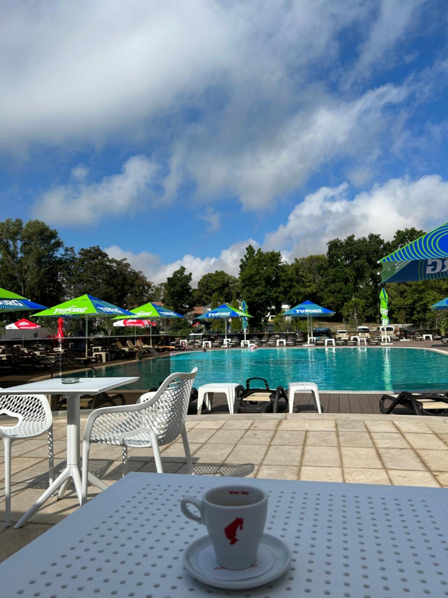 Hotel Agora Neptun Luaran gambar
